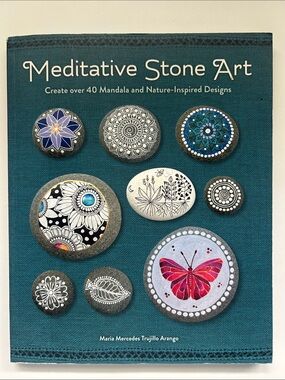 Meditative Stone Art by Maria Mercedes Trujillo Arango Paperback Book